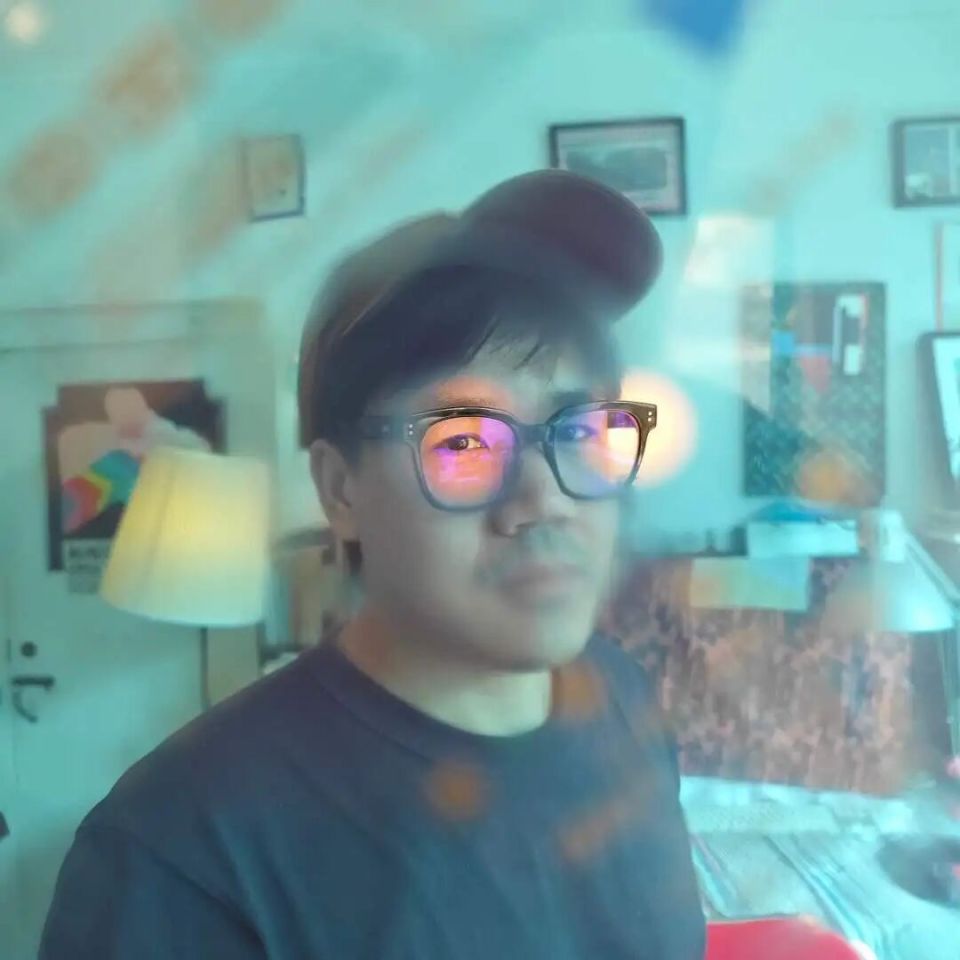 g8pA1mGc8A9kqk6C.jpg