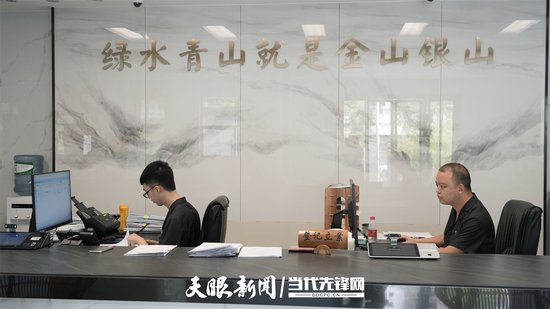 dXy0902yz09vs9qs.jpg